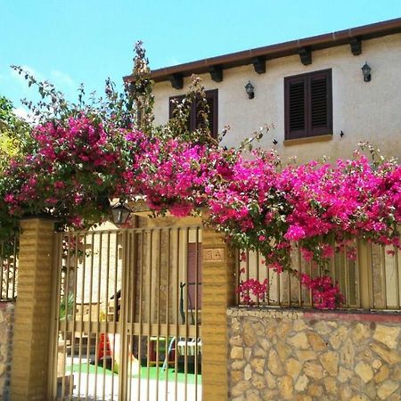 Casa Vacanze Mediterraneo Villa Tre Fontane Kültér fotó