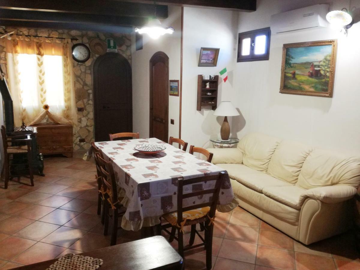Casa Vacanze Mediterraneo Villa Tre Fontane Kültér fotó