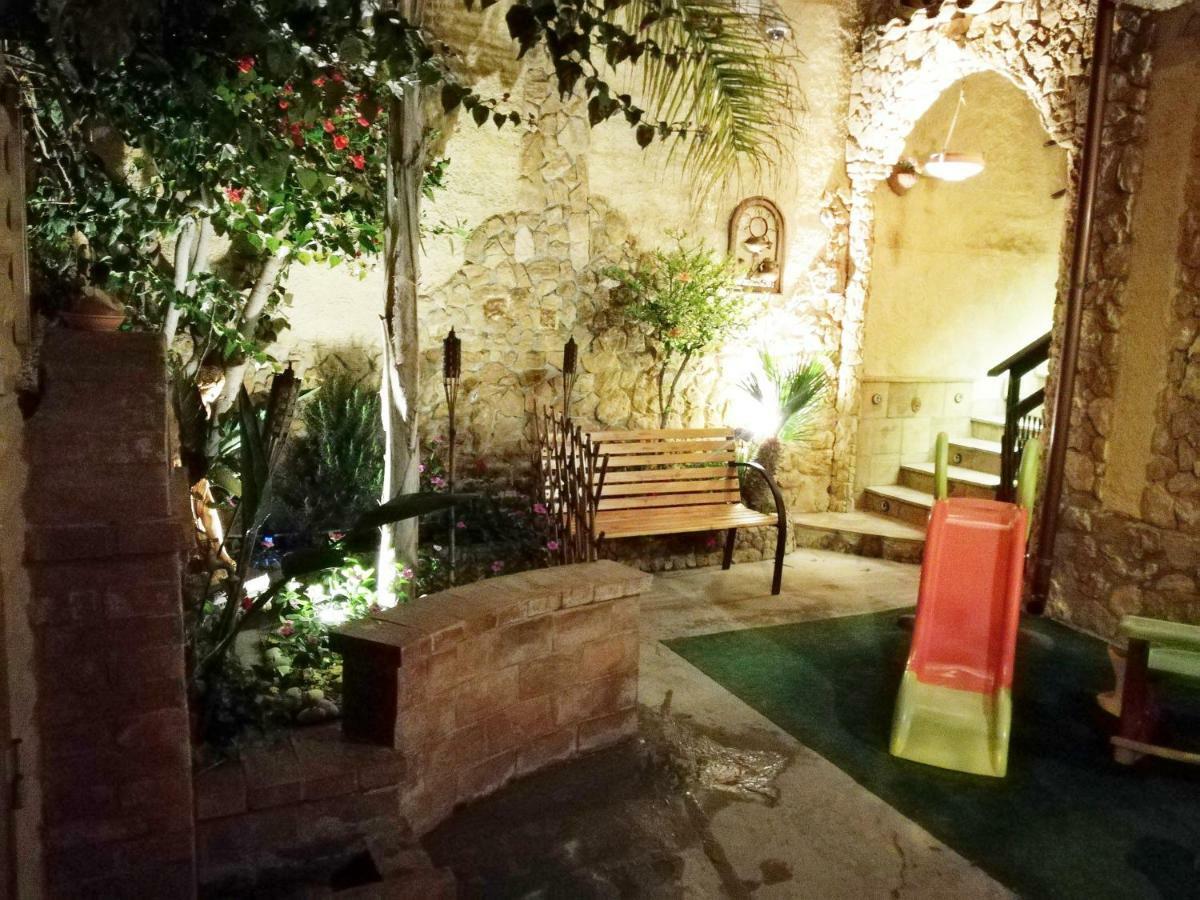 Casa Vacanze Mediterraneo Villa Tre Fontane Kültér fotó